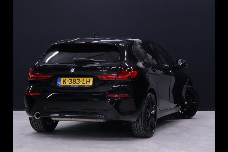BMW 1-serie 118i M Sport [SFEERVERLICHTING, APPLE CARPLAY, ANDROID AUTO, STOELVERWARMING, M SPORTSTUUR, CRUISE CONTROL, NIEUWSTAAT]