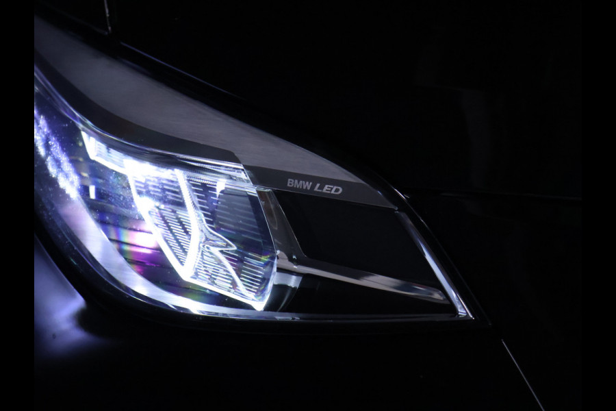 BMW 1-serie 118i M Sport [SFEERVERLICHTING, APPLE CARPLAY, ANDROID AUTO, STOELVERWARMING, M SPORTSTUUR, CRUISE CONTROL, NIEUWSTAAT]