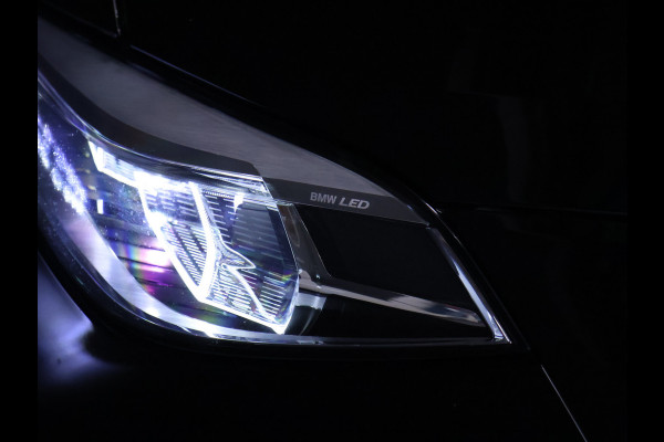 BMW 1-serie 118i M Sport [SFEERVERLICHTING, APPLE CARPLAY, ANDROID AUTO, STOELVERWARMING, M SPORTSTUUR, CRUISE CONTROL, NIEUWSTAAT]