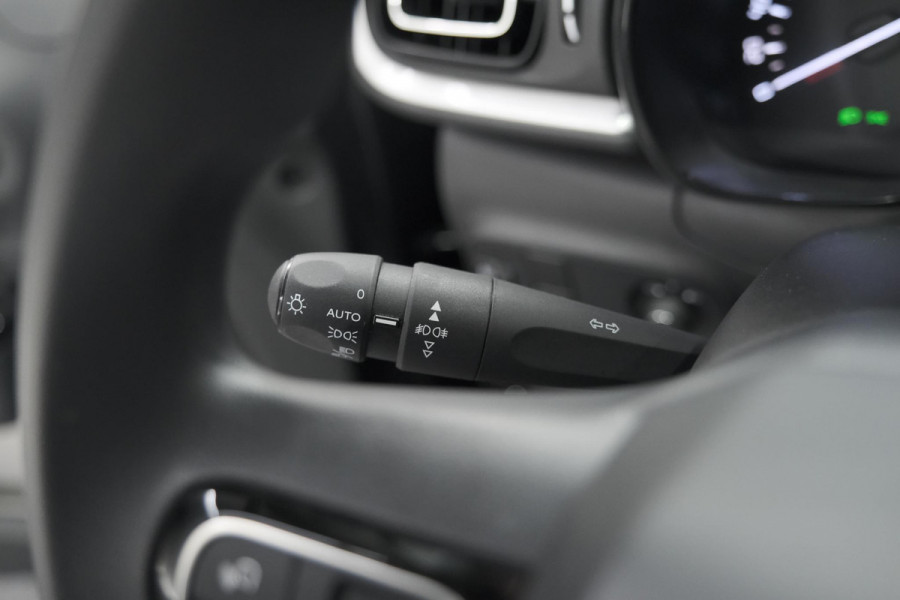 Citroën C3 PureTech 110 EAT6 Max | Apple Carplay | Parkeersensoren | 16 Inch Lichtmetalen Velgen