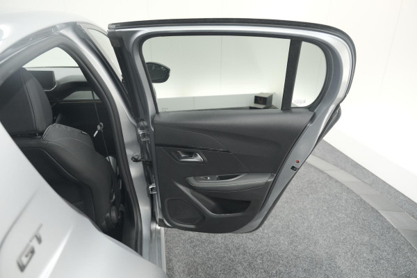Peugeot 208 PureTech 100 GT Dark Edition | Camera | Navigatie | Apple Carplay | Parkeersensoren