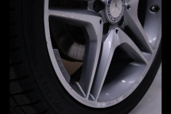 Mercedes-Benz CLA-Klasse 180 AMG [APPLE CARPLAY, AMG VELG, LEDER INTERIEUR, CRUISE CONTROL, AUTOMATISCH DIMLICHT, SCHAKELFLIPPERS, NIEUWSTAAT]