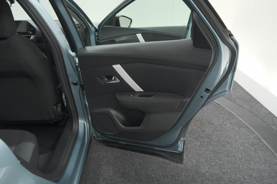 Citroën C4 Puretech 130 Plus | Camera | Apple Carplay | Parkeersensoren