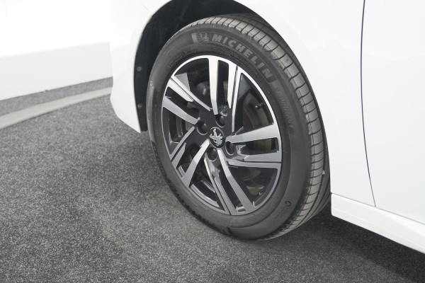 Peugeot 208 PureTech 100 Allure Pack | Camera | Adaptieve Cruise Control | Apple Carplay | Stoelverwarming
