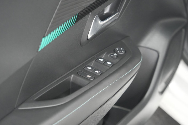 Peugeot 208 PureTech 100 Allure Pack | Camera | Adaptieve Cruise Control | Apple Carplay | Stoelverwarming