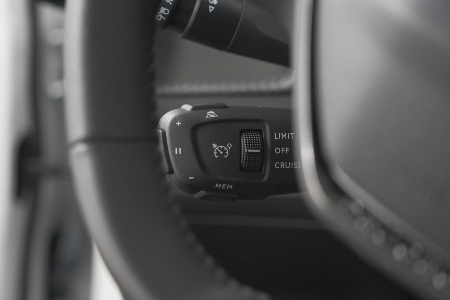 Peugeot 208 PureTech 100 Allure Pack | Camera | Adaptieve Cruise Control | Apple Carplay | Stoelverwarming