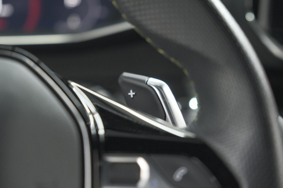 Peugeot 208 PureTech 130 EAT8 GT | Panoramadak | Camera | Apple Carplay | Stoelverwarming