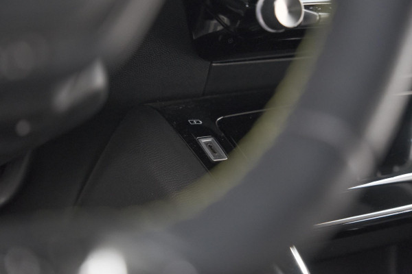 Peugeot 208 PureTech 130 EAT8 GT | Panoramadak | Camera | Apple Carplay | Stoelverwarming