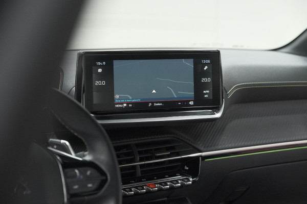 Peugeot 208 PureTech 130 EAT8 GT | Panoramadak | Camera | Apple Carplay | Stoelverwarming