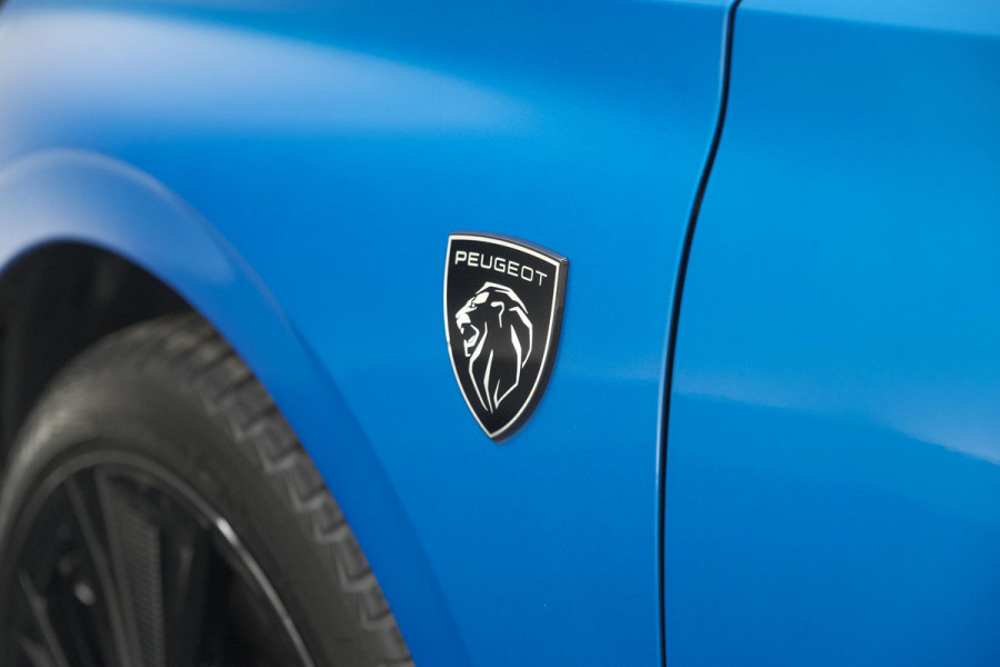 Peugeot 308 1.6 HYbrid 225 GT Pack Business | Trekhaak | 360 Camera | Adaptieve Cruise Control | Massagefunctie | Focal Audio