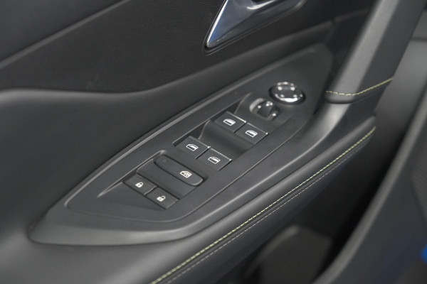 Peugeot 308 1.6 HYbrid 225 GT Pack Business | Trekhaak | 360 Camera | Adaptieve Cruise Control | Massagefunctie | Focal Audio