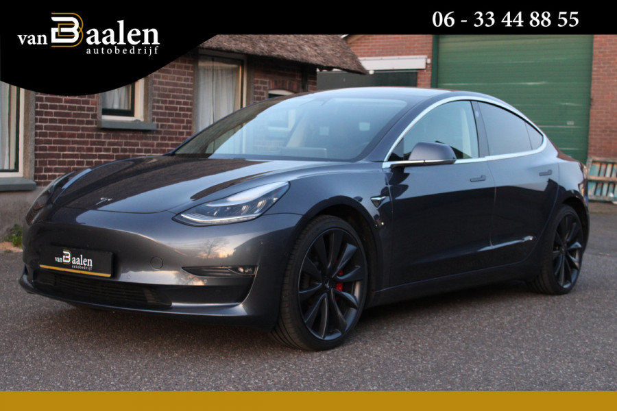 Tesla Model 3 Performance AWD 75 kWh SOh LEER NAVI PANO 105000KM!!
