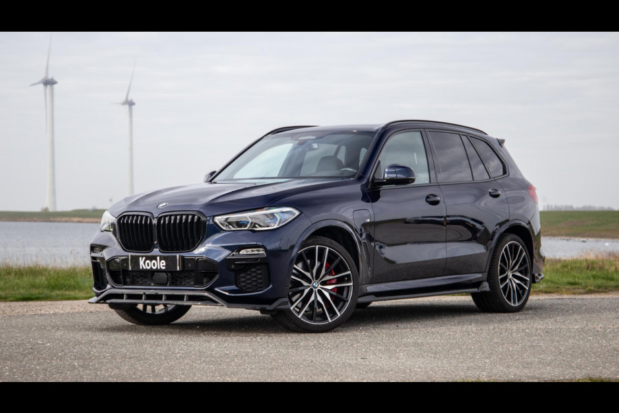 BMW X5 xDrive45e High Executive SKYLOUNGE / LASER / 4WIELSTURING / DIMAND POOK / LEDER / MAXTON / M PAKKET
