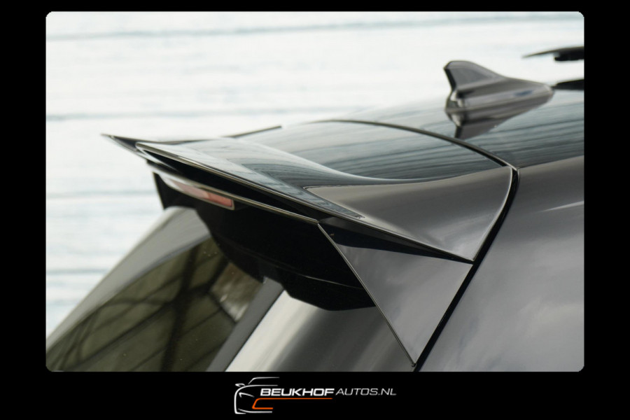 Volkswagen Golf 1.5 eTSI R-Line Pano H&K Audio Cruise Camera