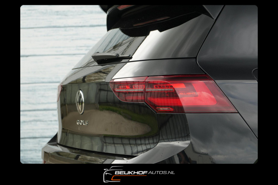 Volkswagen Golf 1.5 eTSI R-Line Pano H&K Audio Cruise Camera