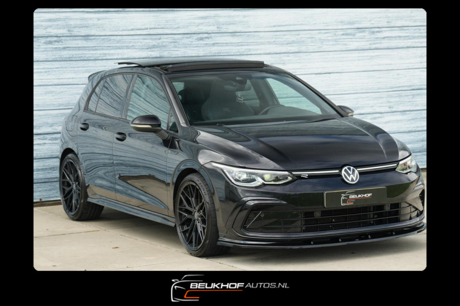 Volkswagen Golf 1.5 eTSI R-Line Pano H&K Audio Cruise Camera
