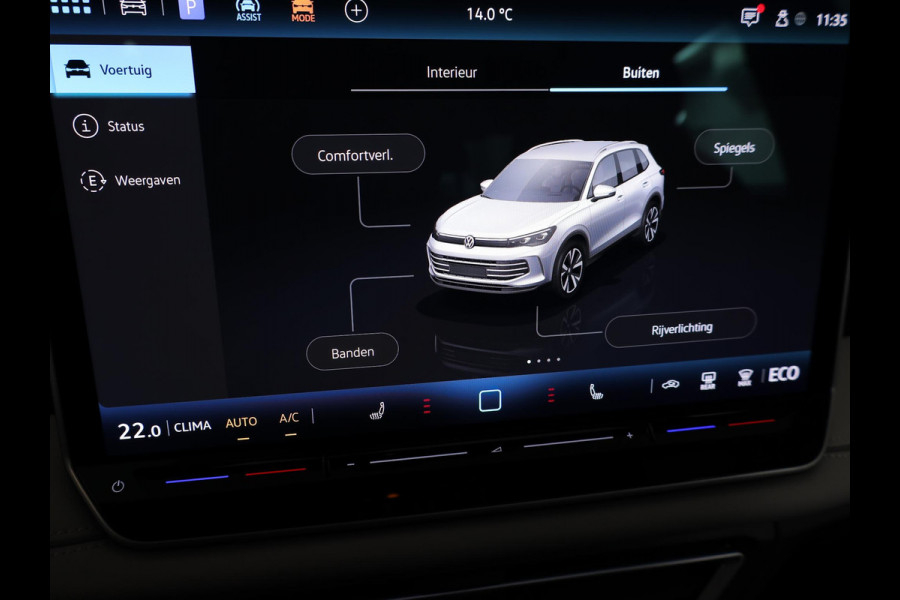 Volkswagen Tiguan 1.5 eHybrid Elegance 204 pk Automaat (DSG) | SOH 100% | Verlengde garantie | Navigatie | Panoramadak | Trekhaak (wegklapbaar) | Parkeersensoren (Park assist) | Rondomzicht camera | Stoelverwarming v/a |