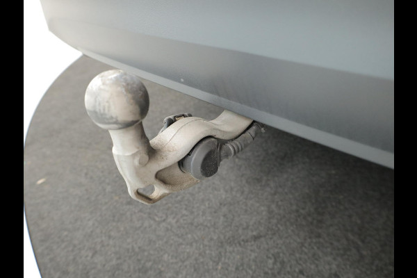 Volkswagen Tiguan 1.5 eHybrid Elegance 204 pk Automaat (DSG) | SOH 100% | Verlengde garantie | Navigatie | Panoramadak | Trekhaak (wegklapbaar) | Parkeersensoren (Park assist) | Rondomzicht camera | Stoelverwarming v/a |