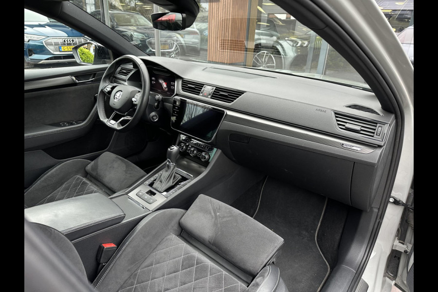 Škoda Superb Combi 1.4 TSI iV Sportline Business Panoramadak Adapt. Cruise LED Standkachel Trekhaak 19''LM