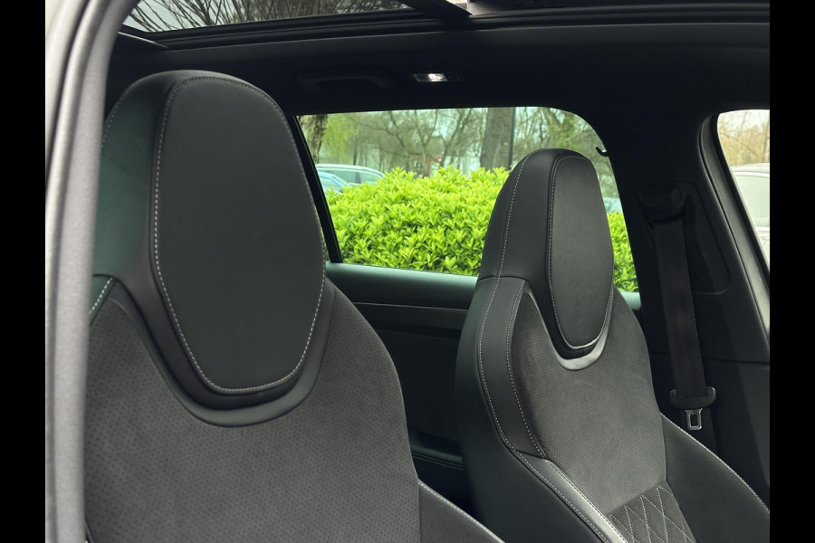 Škoda Superb Combi 1.4 TSI iV Sportline Business Panoramadak Adapt. Cruise LED Standkachel Trekhaak 19''LM