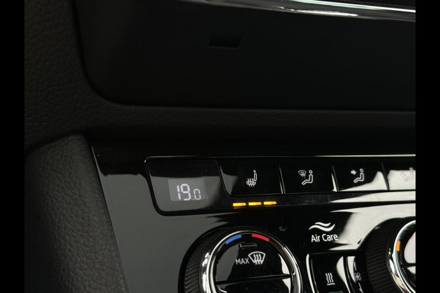 Škoda Superb Combi 1.4 TSI iV Sportline Business Panoramadak Adapt. Cruise LED Standkachel Trekhaak 19''LM