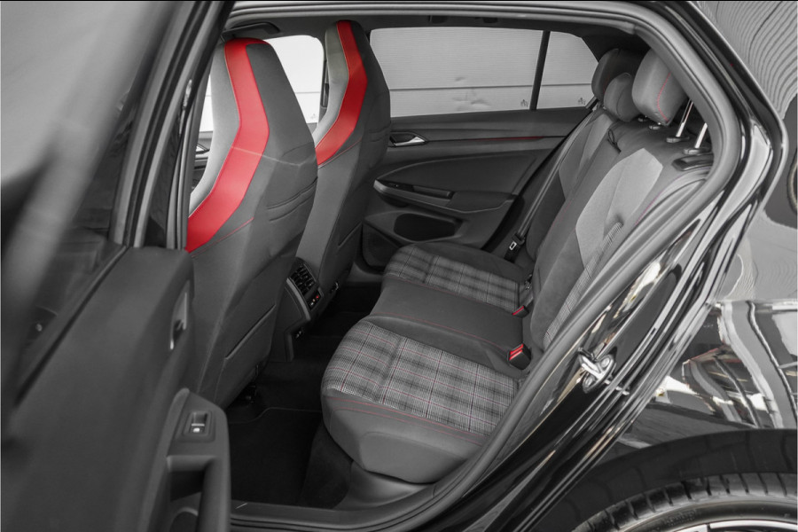 Volkswagen Golf 2.0 TSI GTI IQ Light ACC Stoelverw Camera 19"