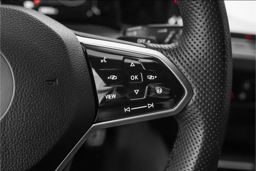 Volkswagen Golf 2.0 TSI GTI IQ Light ACC Stoelverw Camera 19"