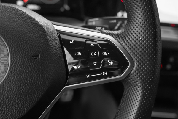 Volkswagen Golf 2.0 TSI GTI IQ Light ACC Stoelverw Camera 19"