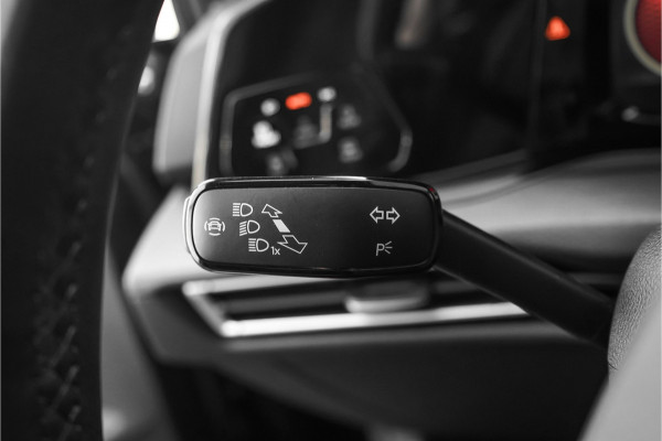 Volkswagen Golf 2.0 TSI GTI IQ Light ACC Stoelverw Camera 19"