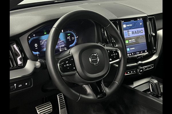 Volvo XC60 T6 Recharge Plug-in Hybrid R-Design Trekhaak | Open dak | 360 camera | Stuur-/stoelverwarming | 22'' inch wielen | Leder | Carplay