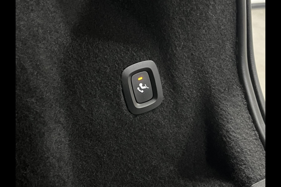 Volvo XC60 T6 Recharge Plug-in Hybrid R-Design Trekhaak | Open dak | 360 camera | Stuur-/stoelverwarming | 22'' inch wielen | Leder | Carplay