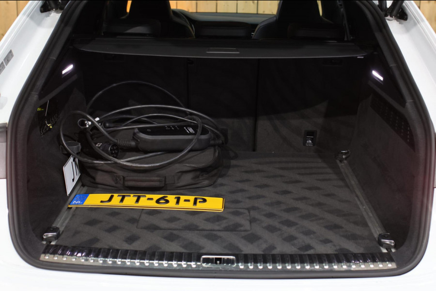 Audi Q8 60 TFSI e Quattro Competition *Pano*RS-Stoelen*B&O*Soft-Close*ABT*