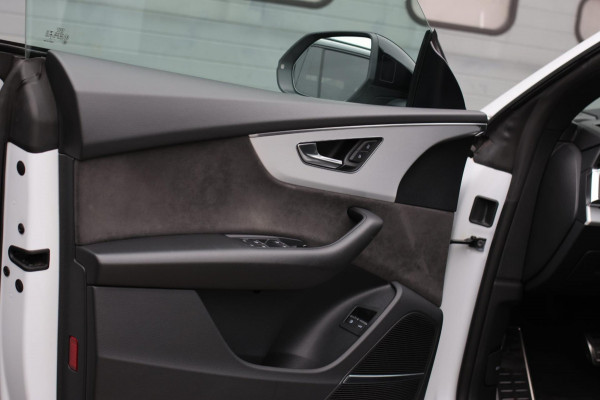 Audi Q8 60 TFSI e Quattro Competition *Pano*RS-Stoelen*B&O*Soft-Close*ABT*