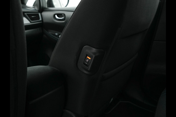 Nissan Leaf Acenta 40 kWh (INCL-BTW) Aut. *HEATPUMP | ADAPTIVE-CRUISE | KEYLESS | TOPVIEW | NAVI-FULLMAP | BLINDSPOT | DAB+ | HEATED-COMFORTSEATS | DIGI-COCKPIT | PRIVACYGLASS | 16"ALU*