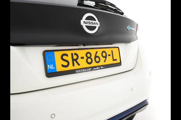 Nissan Leaf Acenta 40 kWh (INCL-BTW) Aut. *HEATPUMP | ADAPTIVE-CRUISE | KEYLESS | TOPVIEW | NAVI-FULLMAP | BLINDSPOT | DAB+ | HEATED-COMFORTSEATS | DIGI-COCKPIT | PRIVACYGLASS | 16"ALU*