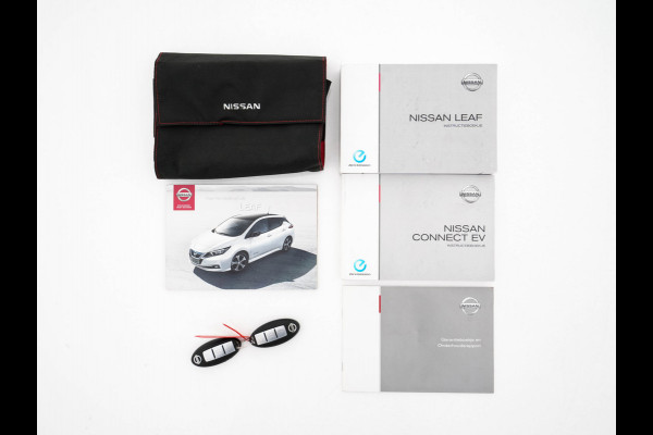 Nissan Leaf Acenta 40 kWh (INCL-BTW) Aut. *HEATPUMP | ADAPTIVE-CRUISE | KEYLESS | TOPVIEW | NAVI-FULLMAP | BLINDSPOT | DAB+ | HEATED-COMFORTSEATS | DIGI-COCKPIT | PRIVACYGLASS | 16"ALU*