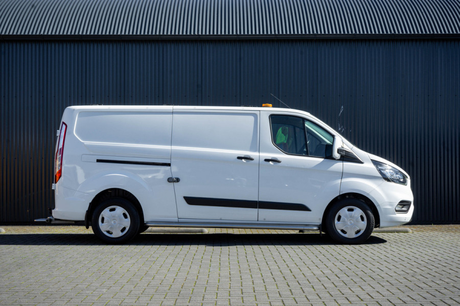 Ford Transit Custom L2H1 | 130PK | Volledig Ingericht | LED | Cruise | PDC | Stoelverw. | Airco | Trekhaak