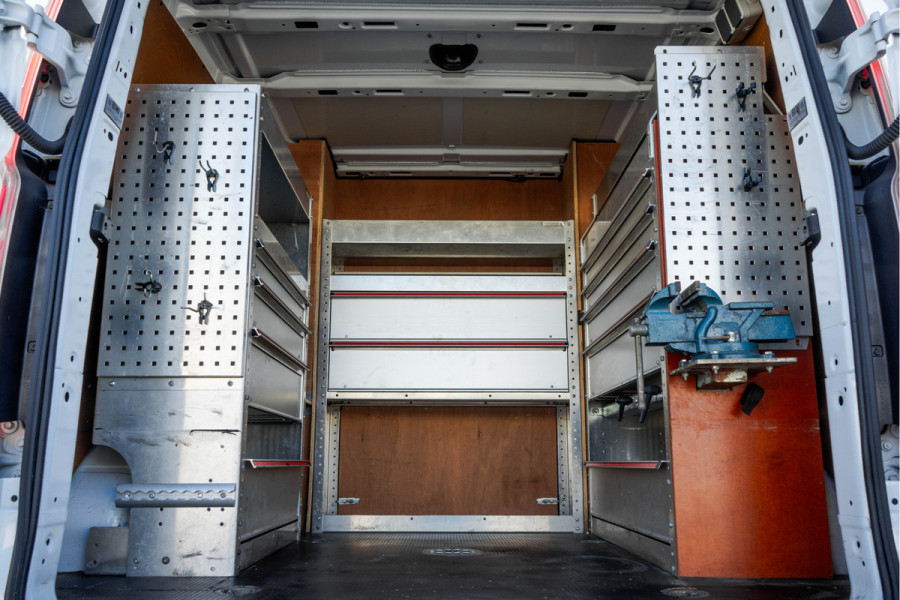 Ford Transit Custom L2H1 | 130PK | Volledig Ingericht | LED | Cruise | PDC | Stoelverw. | Airco | Trekhaak