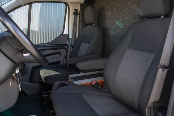 Ford Transit Custom L2H1 | 130PK | Volledig Ingericht | LED | Cruise | PDC | Stoelverw. | Airco | Trekhaak