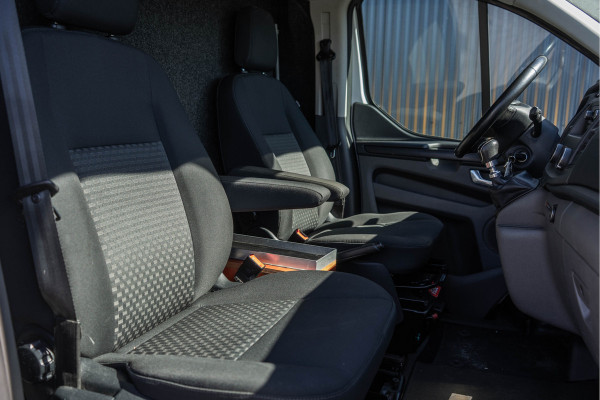Ford Transit Custom L2H1 | 130PK | Volledig Ingericht | LED | Cruise | PDC | Stoelverw. | Airco | Trekhaak