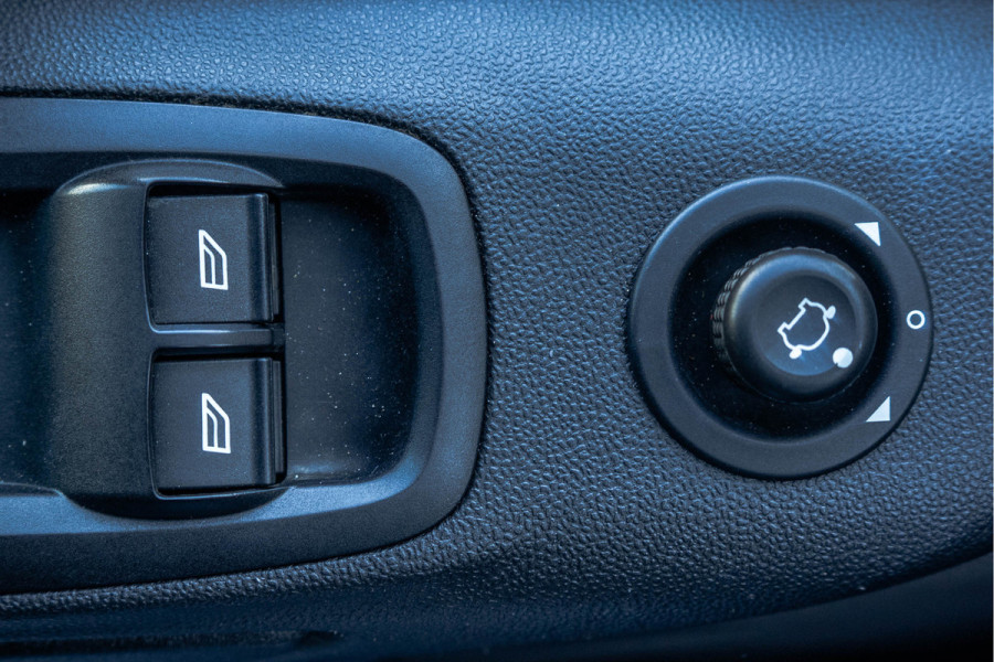 Ford Transit Custom L2H1 | 130PK | Volledig Ingericht | LED | Cruise | PDC | Stoelverw. | Airco | Trekhaak