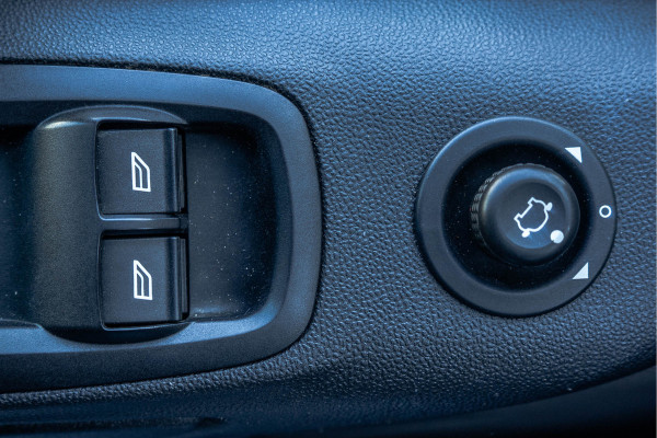 Ford Transit Custom L2H1 | 130PK | Volledig Ingericht | LED | Cruise | PDC | Stoelverw. | Airco | Trekhaak