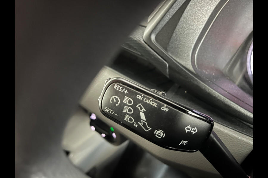 Volkswagen Transporter Automaat DSG Servicewagen 2.0 TDI 150pk L2H1 3Persoons Sortimo Inrichting, Airco, Navigatie, RIJKLAARPRIJS!