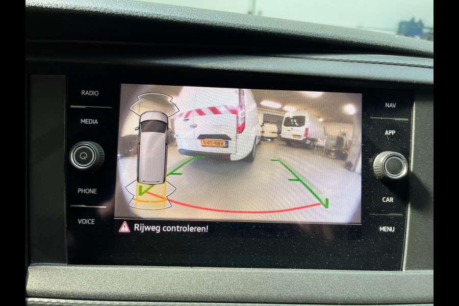 Volkswagen Transporter Automaat DSG Servicewagen 2.0 TDI 150pk L2H1 3Persoons Sortimo Inrichting, Airco, Navigatie, RIJKLAARPRIJS!