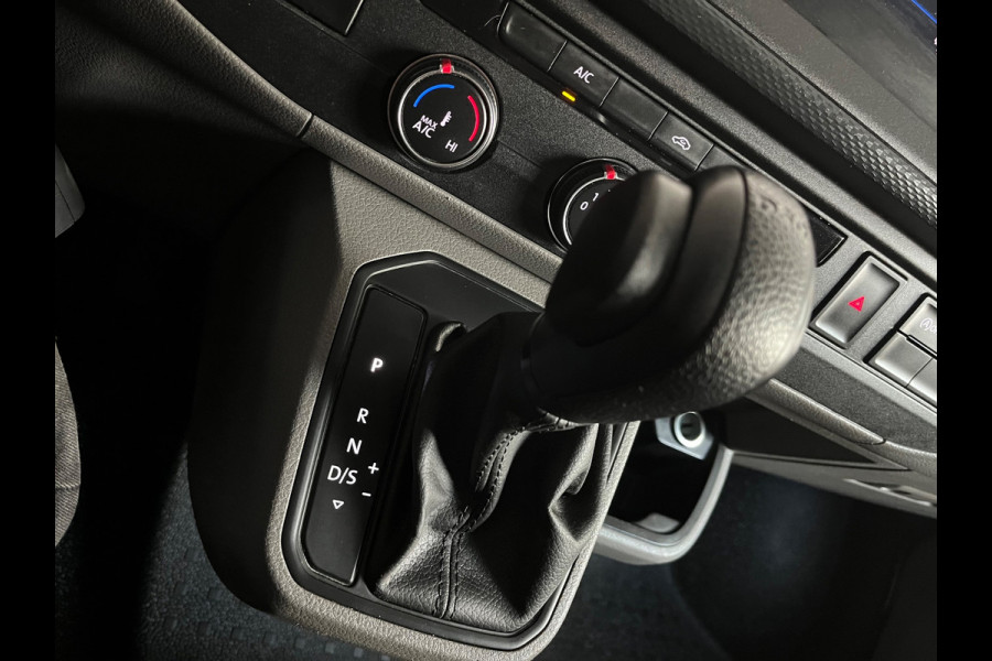 Volkswagen Transporter Automaat DSG Servicewagen 2.0 TDI 150pk L2H1 3Persoons Sortimo Inrichting, Airco, Navigatie, RIJKLAARPRIJS!