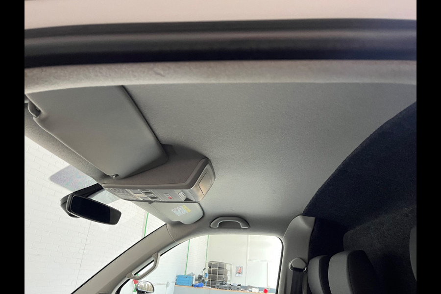 Volkswagen Transporter Automaat DSG Servicewagen 2.0 TDI 150pk L2H1 3Persoons Sortimo Inrichting, Airco, Navigatie, RIJKLAARPRIJS!