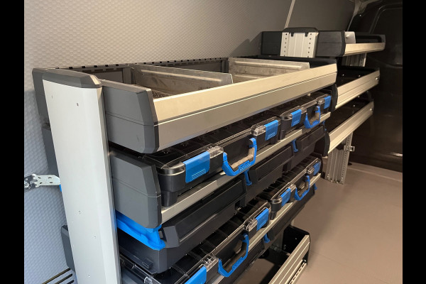 Volkswagen Transporter Automaat DSG Servicewagen 2.0 TDI 150pk L2H1 3Persoons Sortimo Inrichting, Airco, Navigatie, RIJKLAARPRIJS!