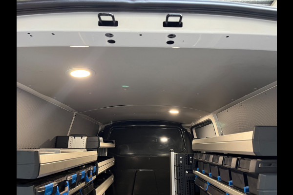 Volkswagen Transporter Automaat DSG Servicewagen 2.0 TDI 150pk L2H1 3Persoons Sortimo Inrichting, Airco, Navigatie, RIJKLAARPRIJS!