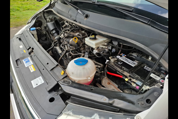 Volkswagen Crafter 35 2.0TDI 177pk! L3H3 EL Highline Trekhaak Camera Navi PDC-a+v Dab Treeplanken Schuifdeur Bluetooth EURO-6 CruiseControl Voorruitverwarming Betonplex-Vloer Wandbetimmering Aut.Verlichting Elek.Ramen/Spiegels Euro 6 Krachtige motor 177pk/410Nm zorgt voor 3.500 kg Trekgewicht!