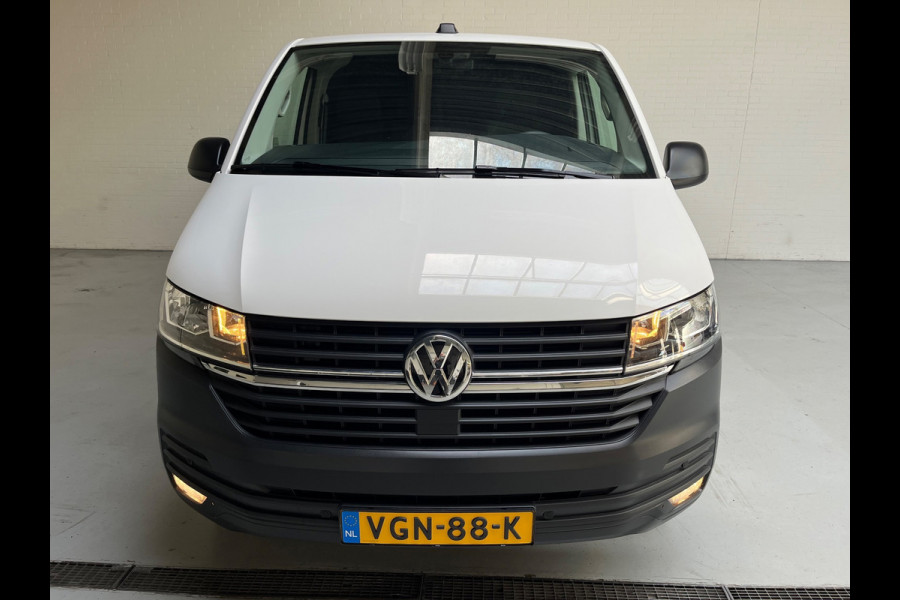 Volkswagen Transporter Automaat DSG Servicewagen 2.0 TDI 150pk L2H1 3Persoons Sortimo Inrichting, Airco, Navigatie, RIJKLAARPRIJS!